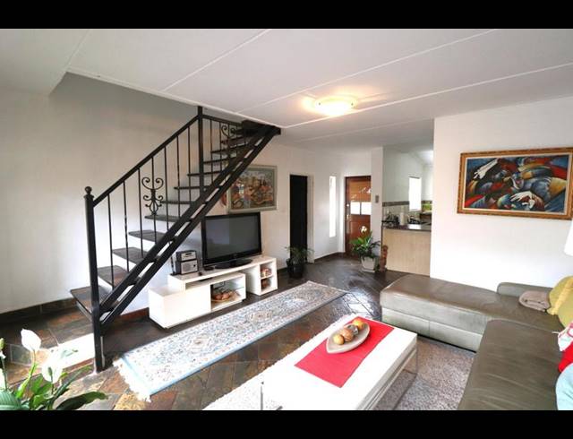 3 BEDROOM DUPLEX FOR SALE IN NOORDHANG